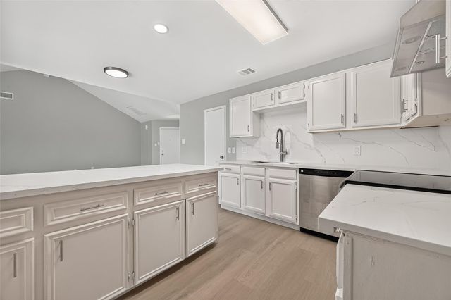 2515 Old Fort Road, Sugar Land, TX 77479