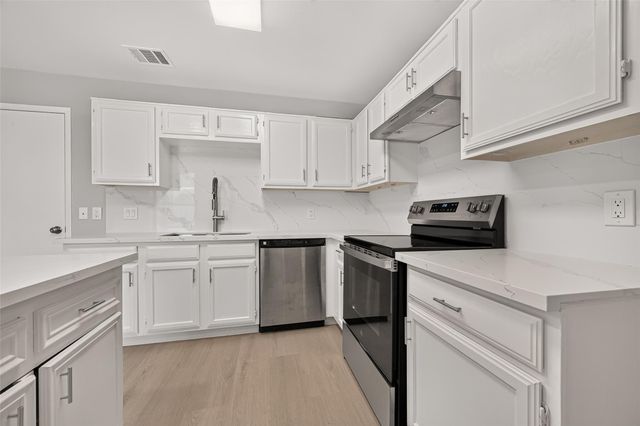 2515 Old Fort Road, Sugar Land, TX 77479