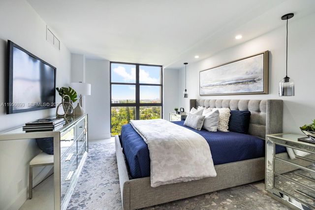 1000 SE Quayside Ter 1205, Miami, FL 33138