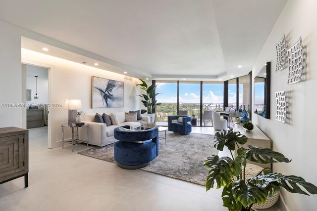 1000 SE Quayside Ter 1205, Miami, FL 33138