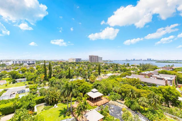 1000 SE Quayside Ter 1205, Miami, FL 33138