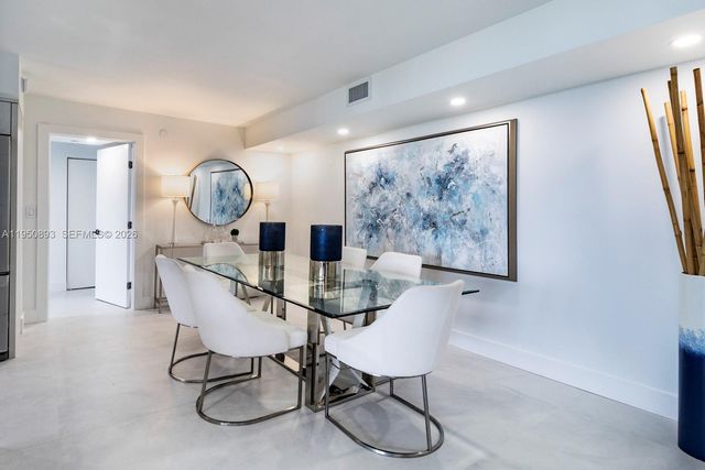 1000 SE Quayside Ter 1205, Miami, FL 33138