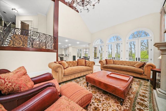 11735 Orchard Street, Willow Springs, IL 60480