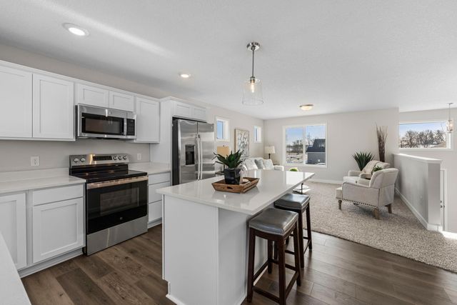 2009 Goldenray Drive, Faribault, MN 55021