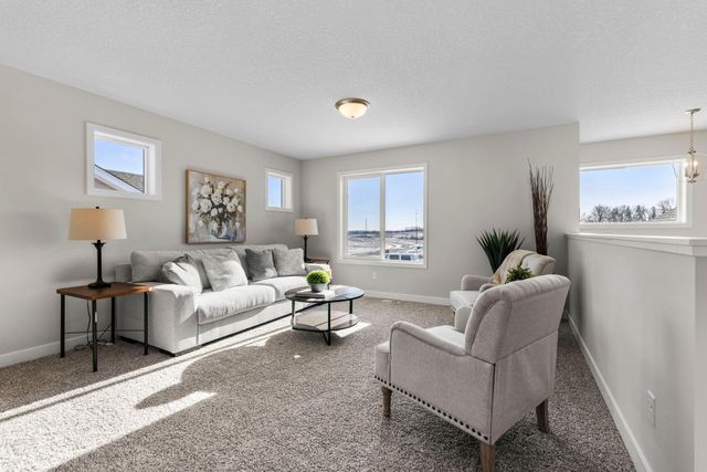 2009 Goldenray Drive, Faribault, MN 55021