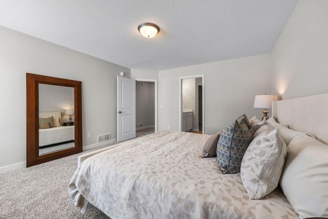 2009 Goldenray Drive, Faribault, MN 55021