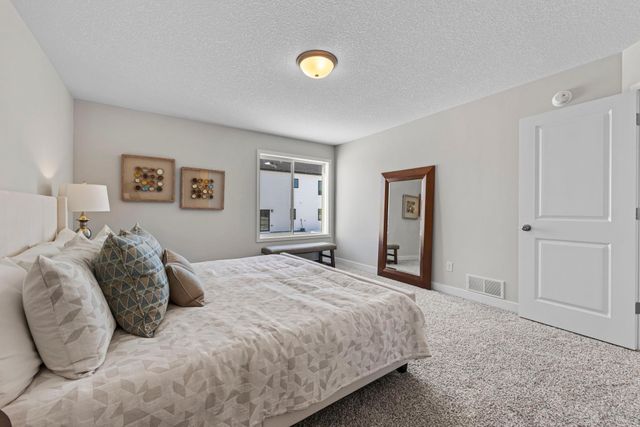 2009 Goldenray Drive, Faribault, MN 55021