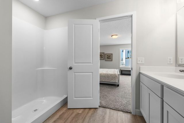 2009 Goldenray Drive, Faribault, MN 55021