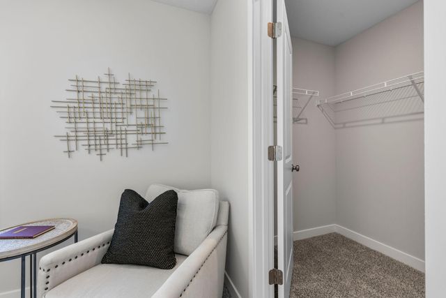 2009 Goldenray Drive, Faribault, MN 55021