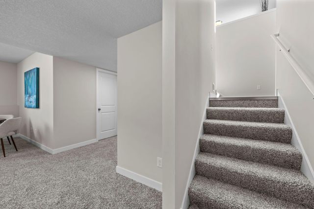 2009 Goldenray Drive, Faribault, MN 55021