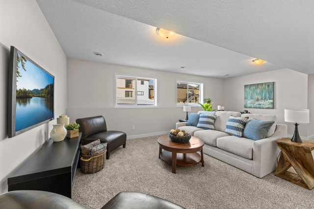 2009 Goldenray Drive, Faribault, MN 55021