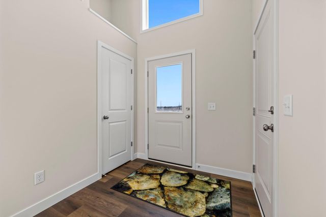 2009 Goldenray Drive, Faribault, MN 55021