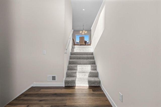 2009 Goldenray Drive, Faribault, MN 55021