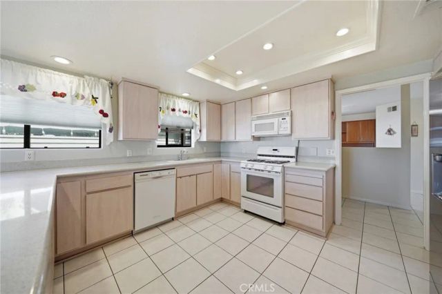 1188 Winged Foot, Upland, CA 91786