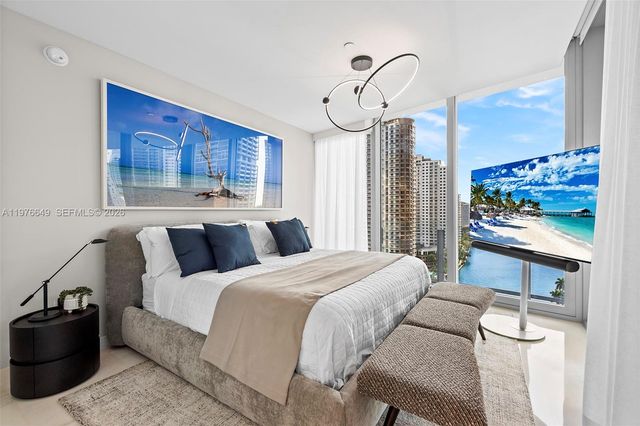 300 Biscayne Blvd Way 1605, Miami, FL 33131