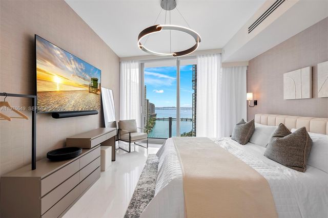 300 Biscayne Blvd Way 1605, Miami, FL 33131