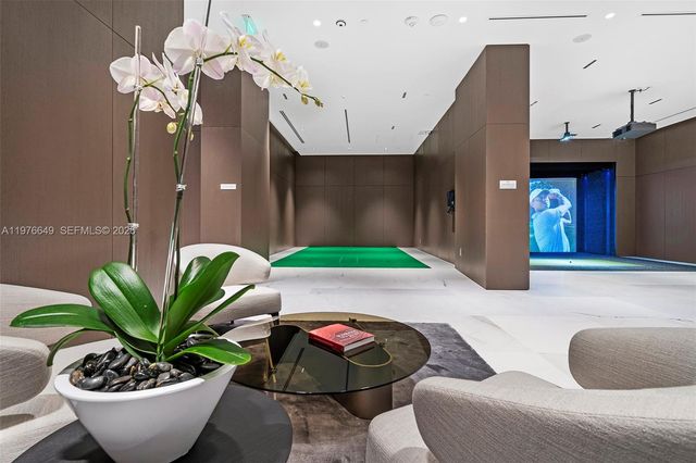 300 Biscayne Blvd Way 1605, Miami, FL 33131