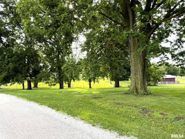 101 S STATION Street, Altona, IL 61414