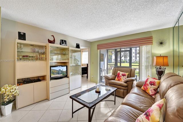 2228 N Cypress Bend Drive 103, Pompano Beach, FL 33069