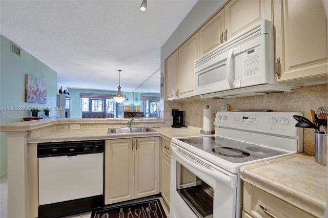 2228 N Cypress Bend Drive 103, Pompano Beach, FL 33069