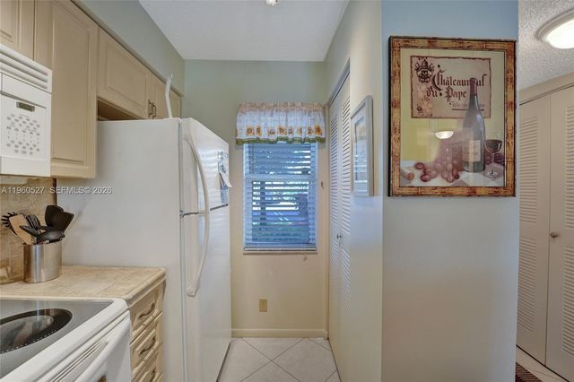 2228 N Cypress Bend Drive 103, Pompano Beach, FL 33069