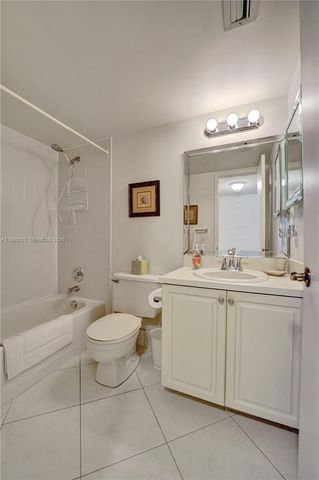2228 N Cypress Bend Drive 103, Pompano Beach, FL 33069