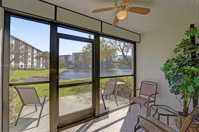 2228 N Cypress Bend Drive 103, Pompano Beach, FL 33069