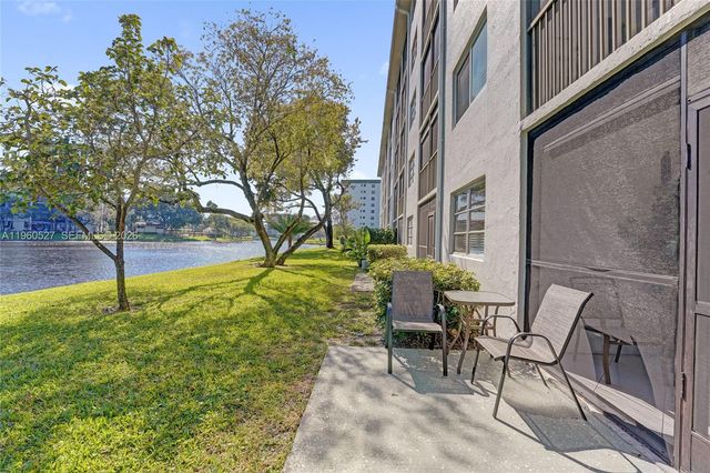 2228 N Cypress Bend Drive 103, Pompano Beach, FL 33069