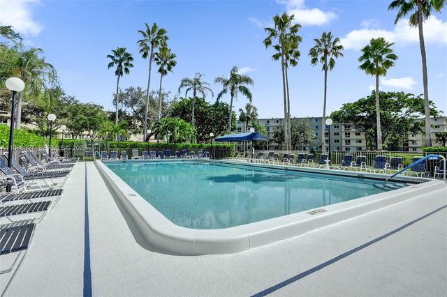 2228 N Cypress Bend Drive 103, Pompano Beach, FL 33069