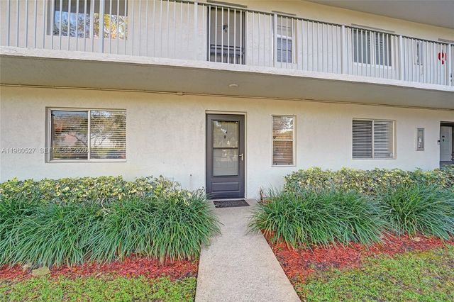 2228 N Cypress Bend Drive 103, Pompano Beach, FL 33069