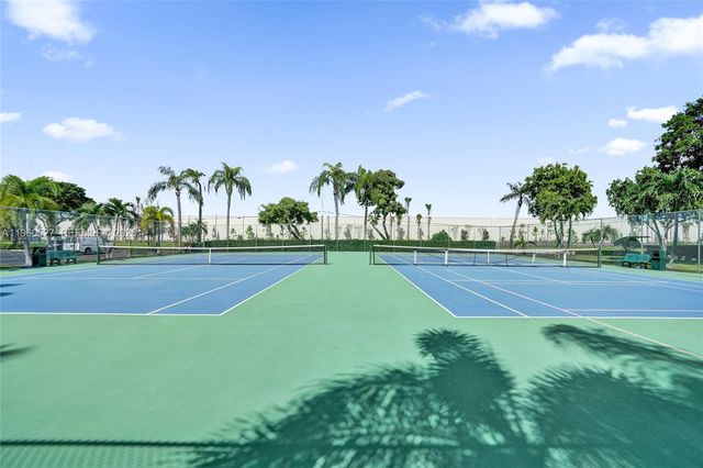 2228 N Cypress Bend Drive 103, Pompano Beach, FL 33069