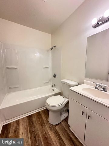 6 WASHINGTON PL, Dover, DE 19901