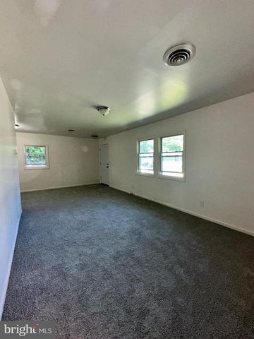 6 WASHINGTON PL, Dover, DE 19901
