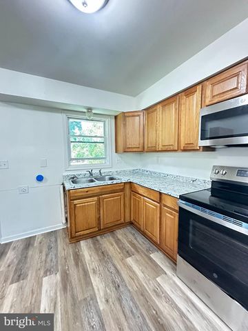6 WASHINGTON PL, Dover, DE 19901