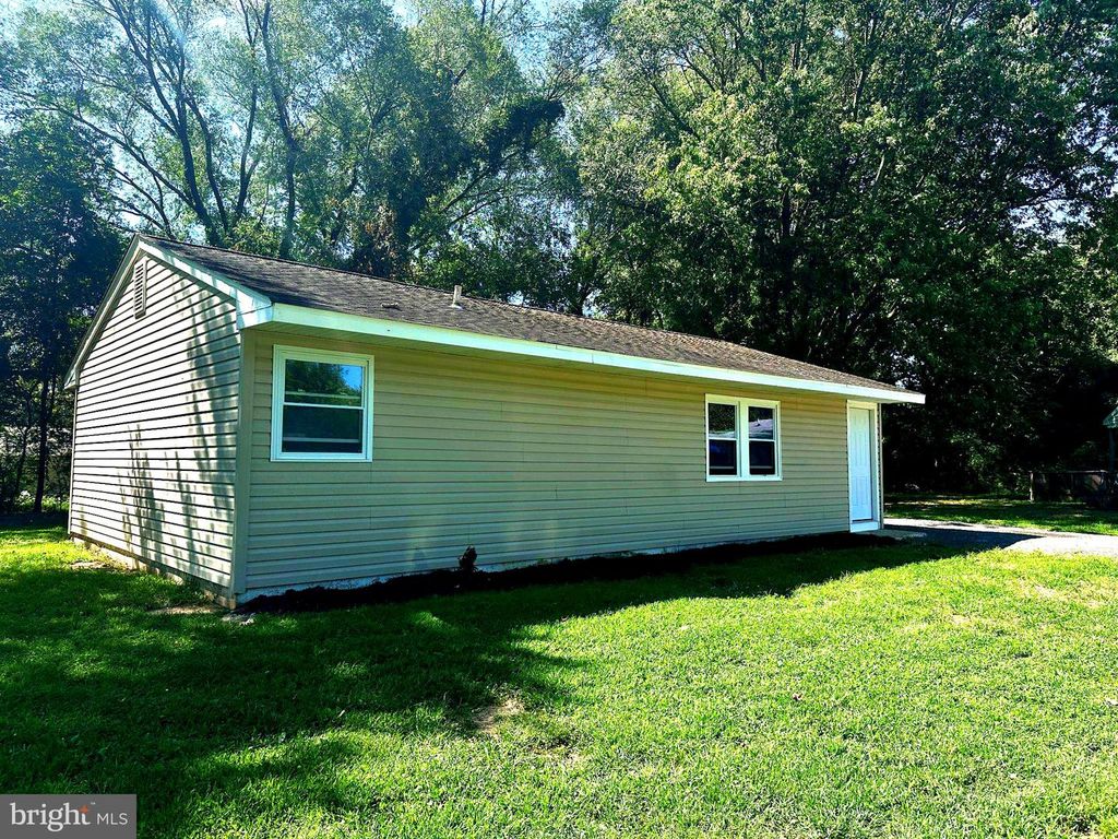 6 WASHINGTON PL, Dover, DE 19901