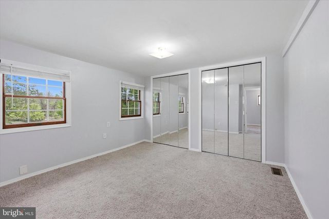 735 NEWPORTVILLE RD, Croydon, PA 19021