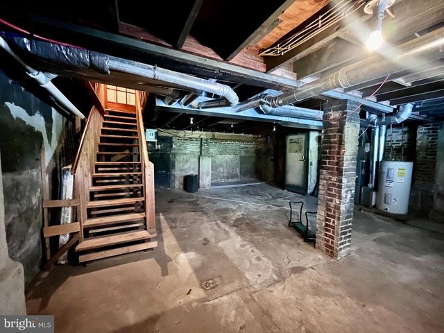 735 NEWPORTVILLE RD, Croydon, PA 19021