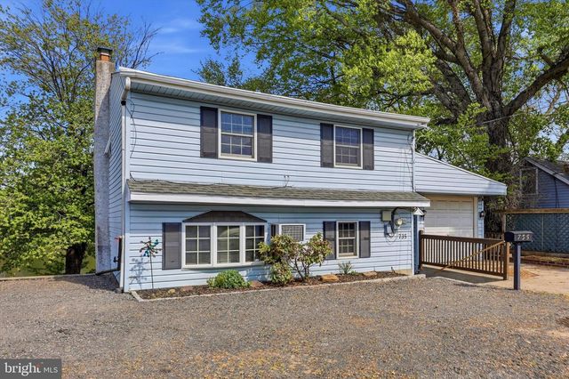 735 NEWPORTVILLE RD, Croydon, PA 19021