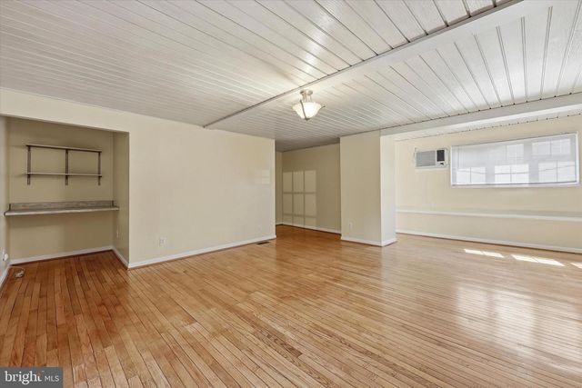 735 NEWPORTVILLE RD, Croydon, PA 19021