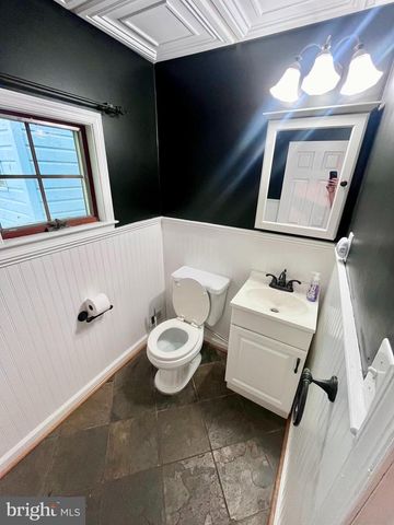 735 NEWPORTVILLE RD, Croydon, PA 19021