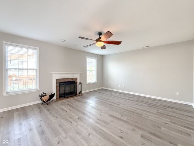 8644 N Deer Crossing Boulevard, Mccordsville, IN 46055