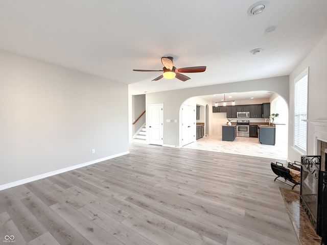 8644 N Deer Crossing Boulevard, Mccordsville, IN 46055