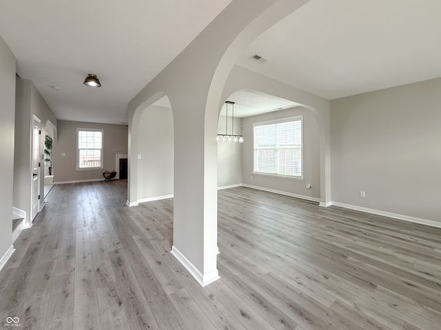 8644 N Deer Crossing Boulevard, Mccordsville, IN 46055