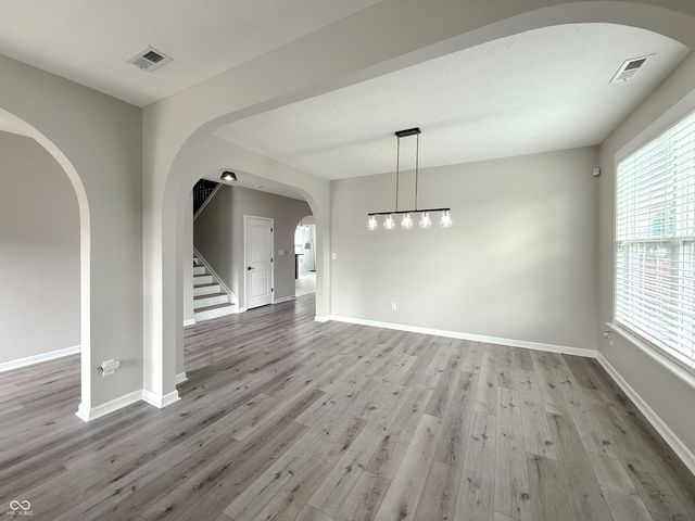 8644 N Deer Crossing Boulevard, Mccordsville, IN 46055