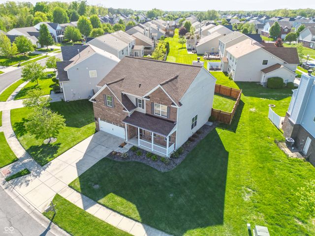 8644 N Deer Crossing Boulevard, Mccordsville, IN 46055