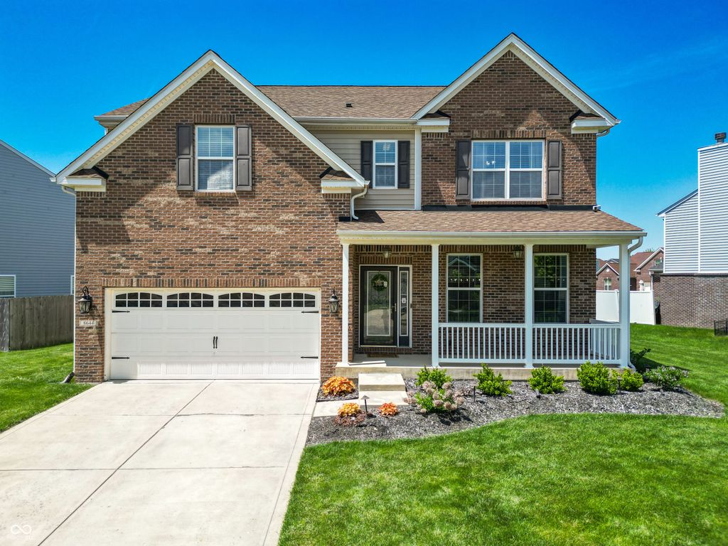 8644 N Deer Crossing Boulevard, Mccordsville, IN 46055
