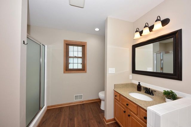 W263N2345 Deer Haven DRIVE, Pewaukee, WI 53072