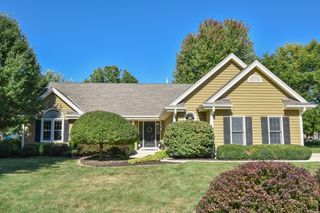 W263N2345 Deer Haven DRIVE, Pewaukee, WI 53072