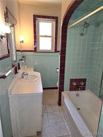 146 Saranac Avenue, Buffalo, NY 14216