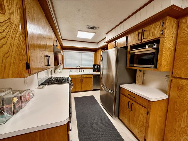 922 Hector Avenue, Pasadena, TX 77502